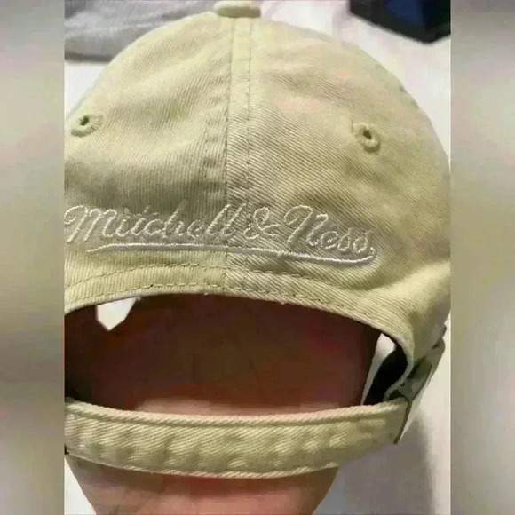 Mitchell & Ness Toronto Raptors Adjustable  Hat Cap - Picture 4 of 10